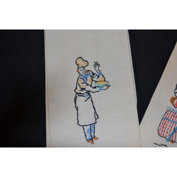 Vintage Kitschy His & Her Linen Towels - Picture 2 of 4